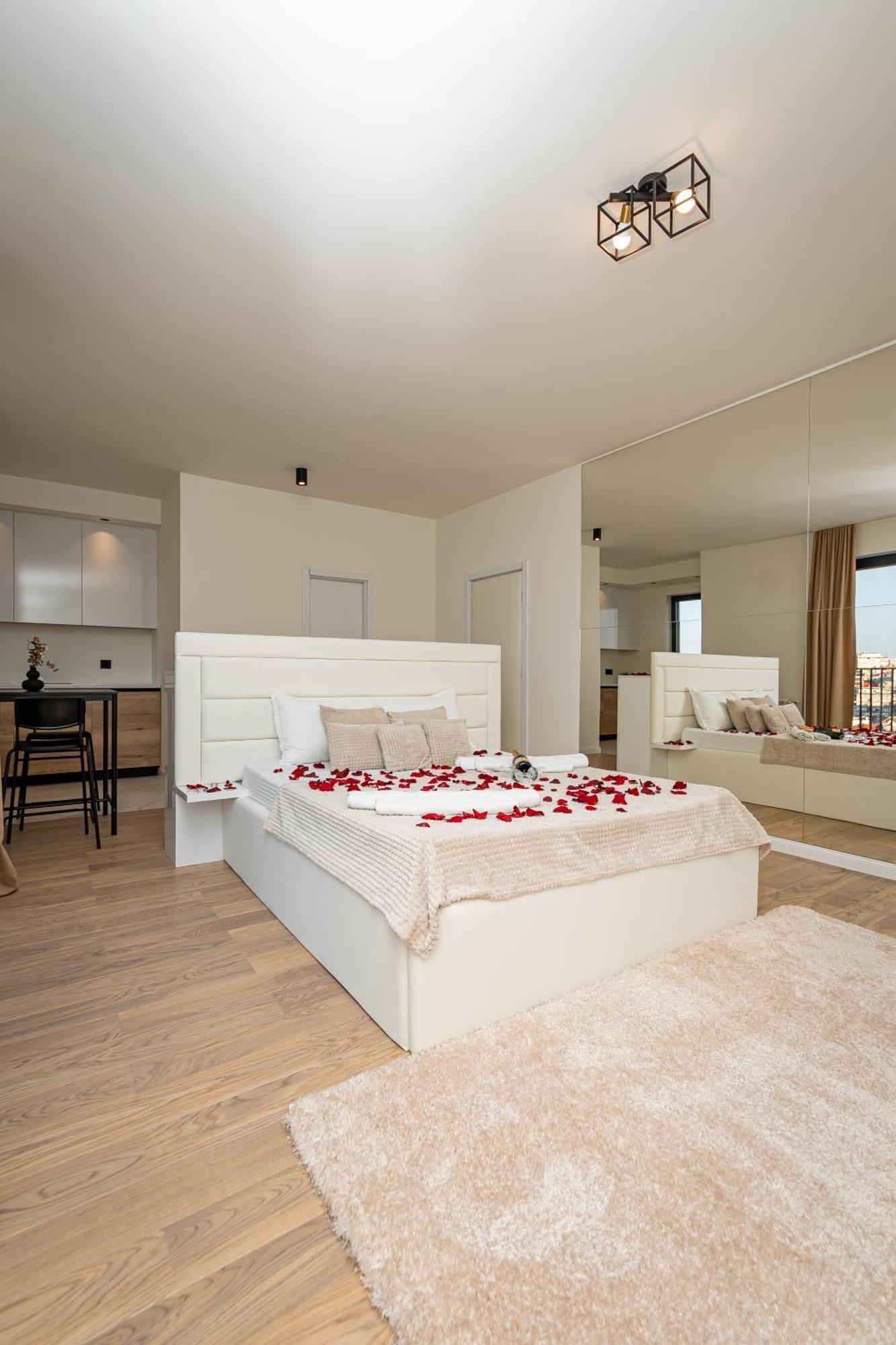 Апартаменты Sinfonia Lux 1205-1 Sajmiste Экстерьер фото